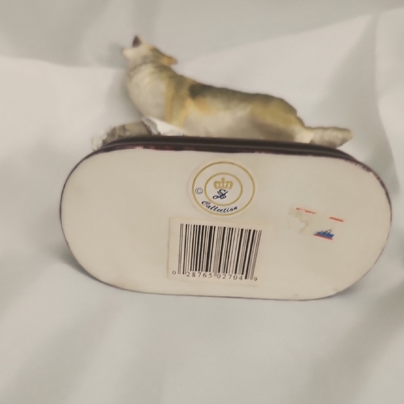 Brown and White Collie Dog Figurine with Fluffy Tail - Picture 7 of 7